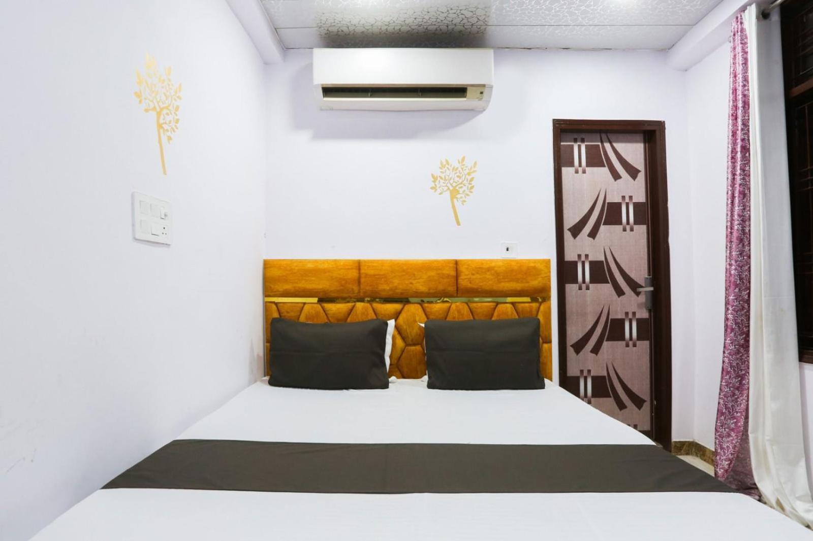 Flips With Mykonos Guest House New Delhi Eksteriør billede